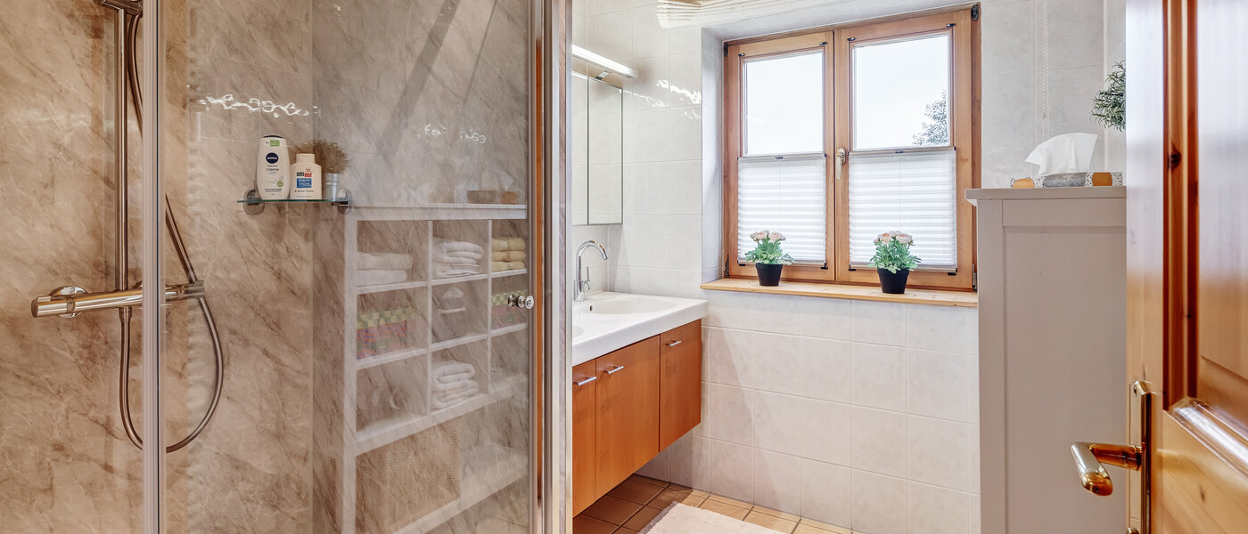 庭付き住宅 Schliersee Neuhaus 01 浴室 12758