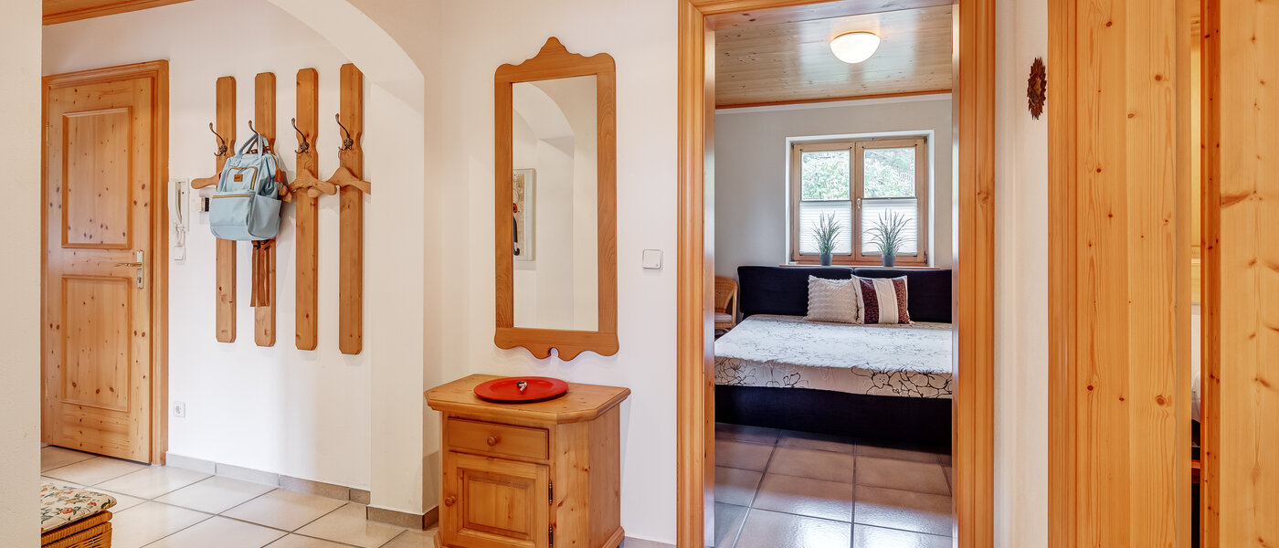 庭付き住宅 Schliersee Neuhaus 02 玄関入り口 12758