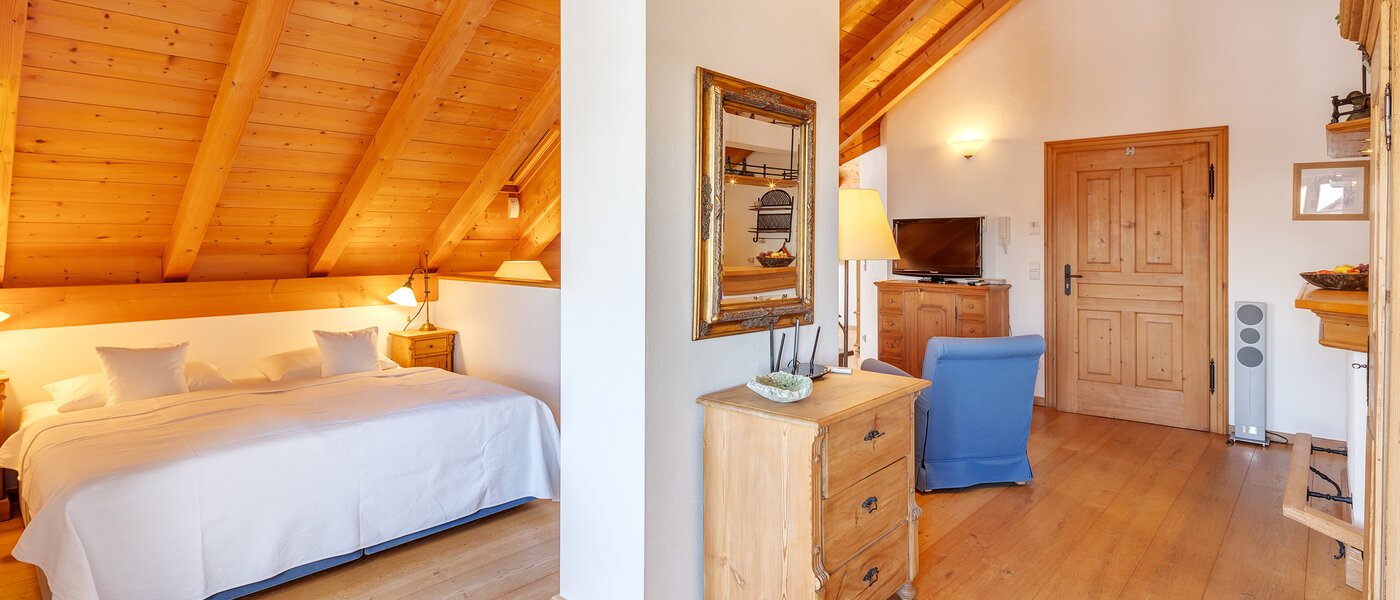 アティック・フラット（屋根裏） Bad Heilbrunn 01 スリーピングアリア 12824