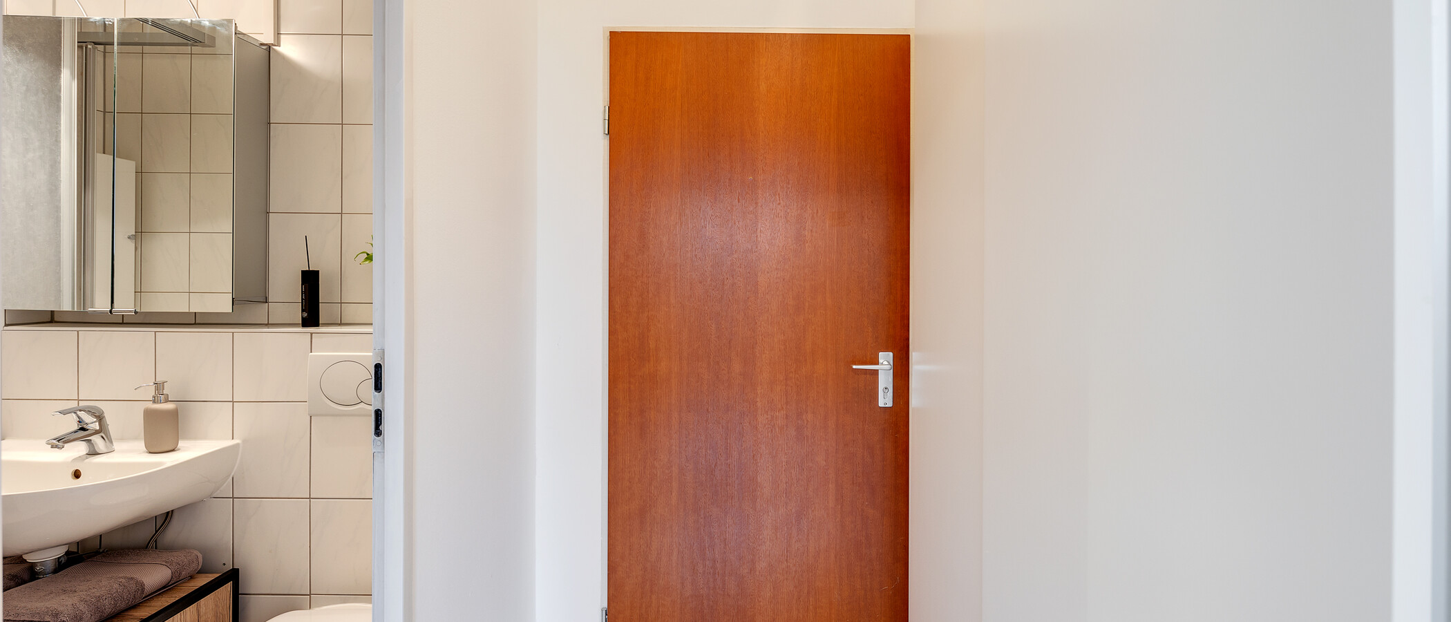 マンション München Neuhausen 02 玄関入り口 12838