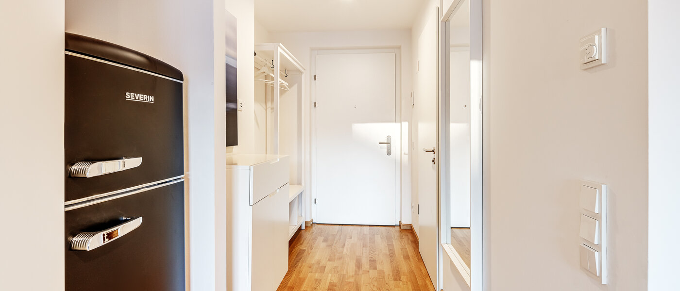 マンション Traunstein 01 玄関入り口 12847