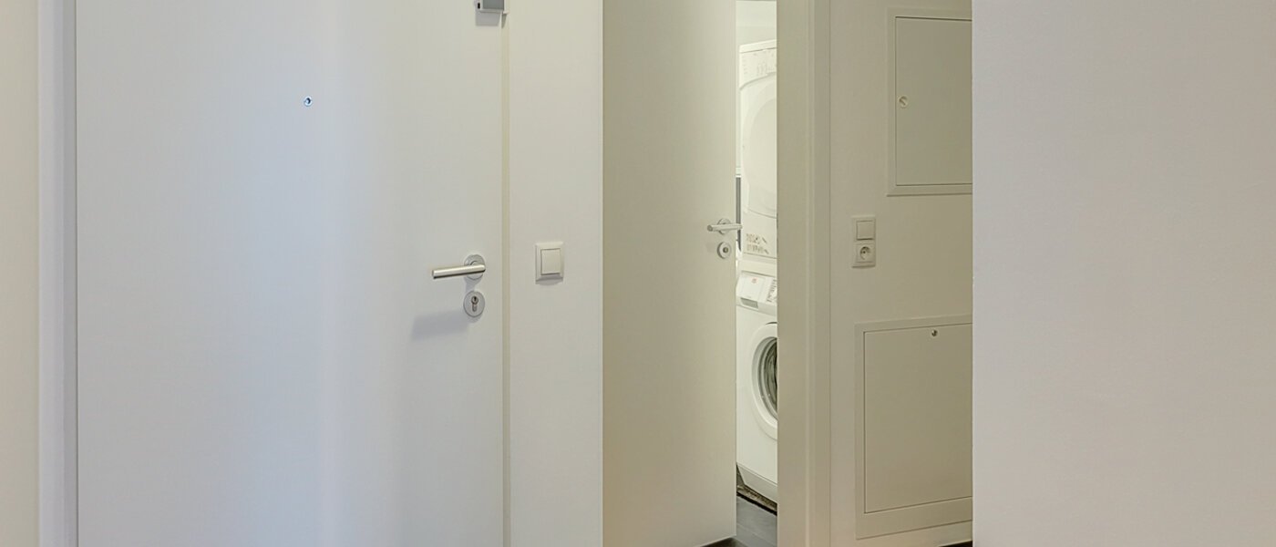 マンション München Haidhausen 05 玄関入り口 12848