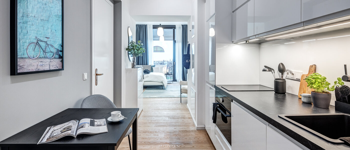 マンション München Au 01 玄関入り口 12872