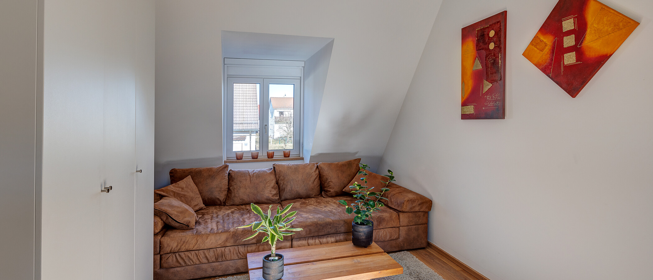 セミ・デタッチド・ハウス（一戸建てを二つに分けた家屋） München Feldmoching 01 3.　寝室 12903