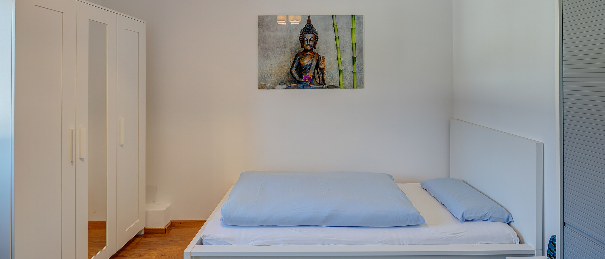 セミ・デタッチド・ハウス（一戸建てを二つに分けた家屋） München Feldmoching 02 2.　寝室 12903