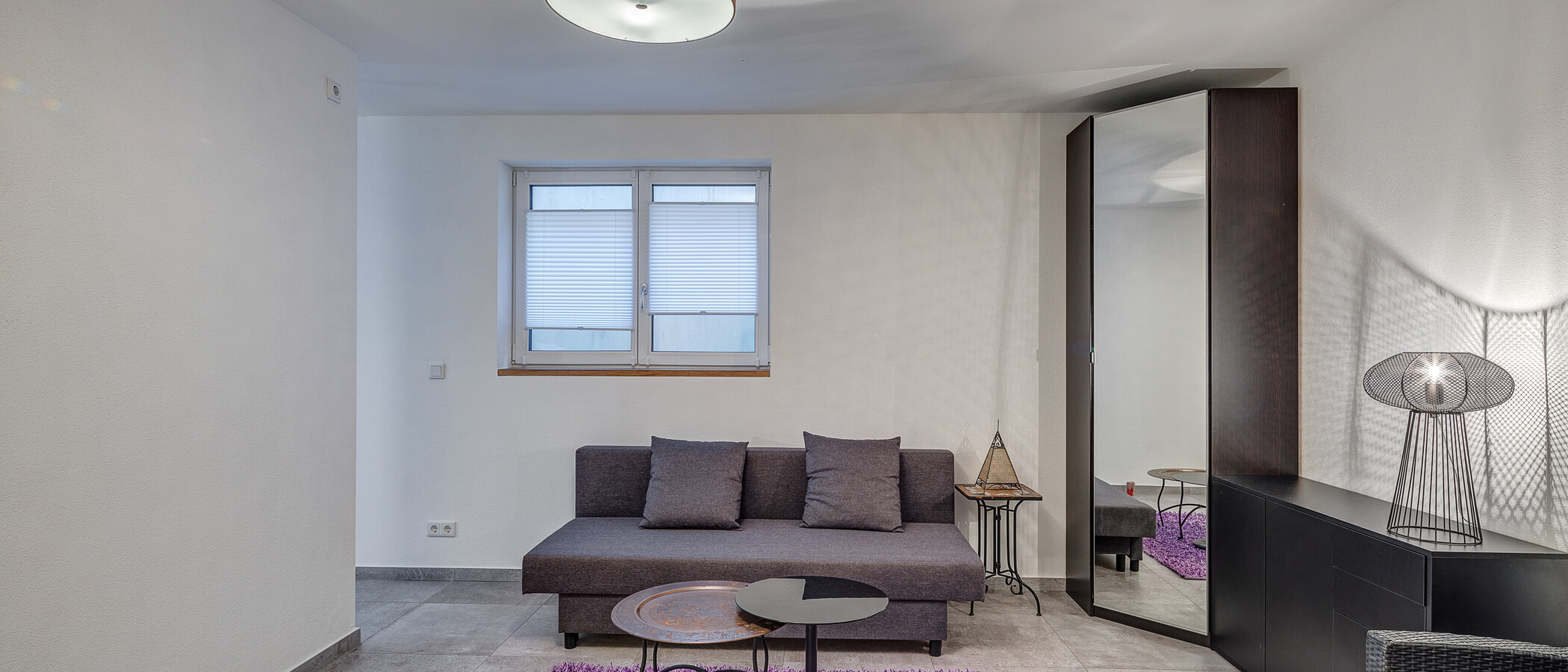 セミ・デタッチド・ハウス（一戸建てを二つに分けた家屋） München Feldmoching 01 ゲストルーム 12903