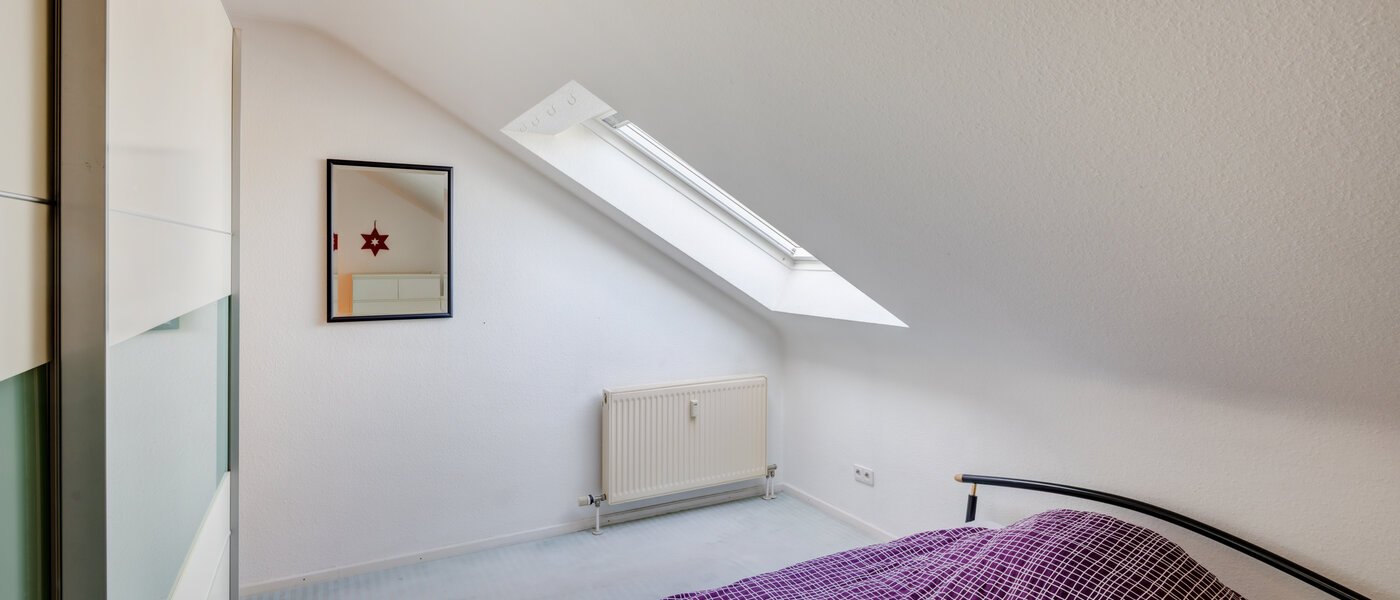 アティック・フラット（屋根裏） München Obermenzing 01 寝室 12904