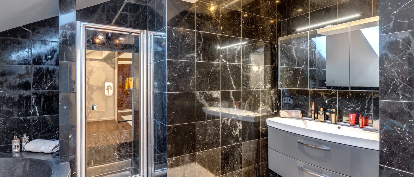 家屋 Baldham 02 1つめの浴室 12920