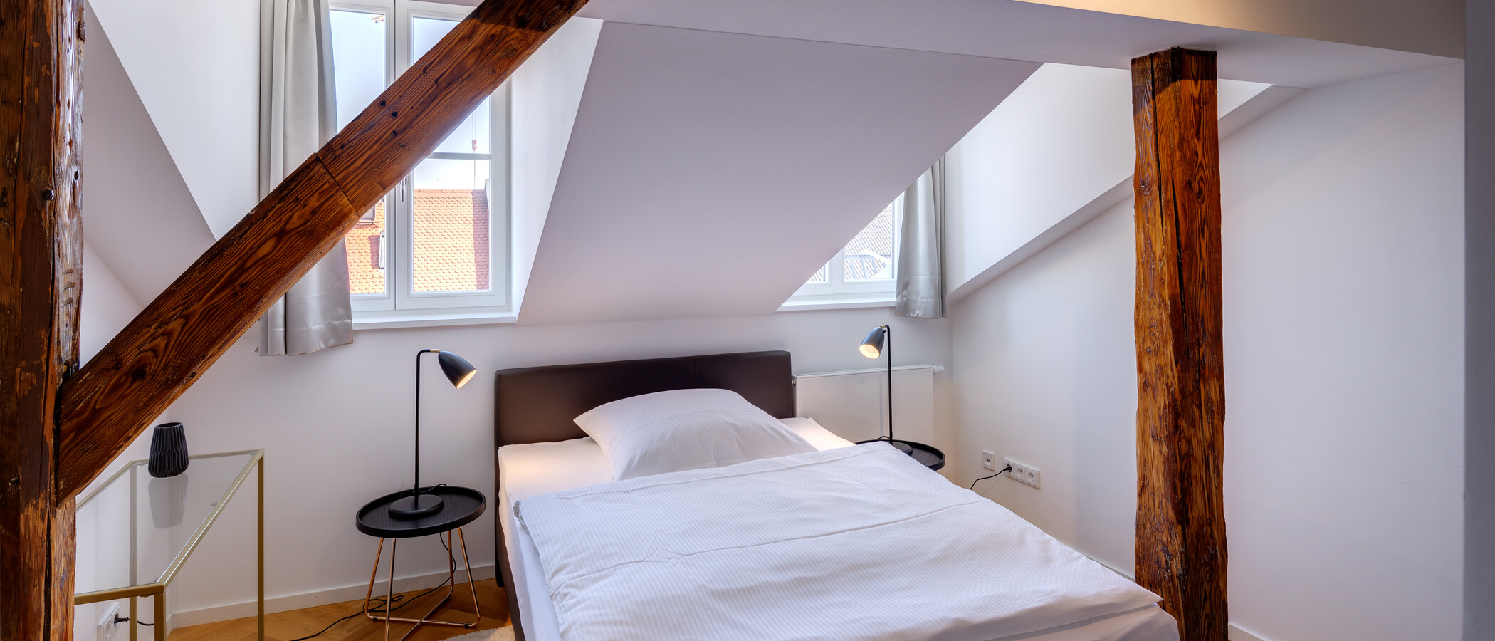アティック・フラット（屋根裏） München Glockenbachviertel 01 3.　寝室 12963