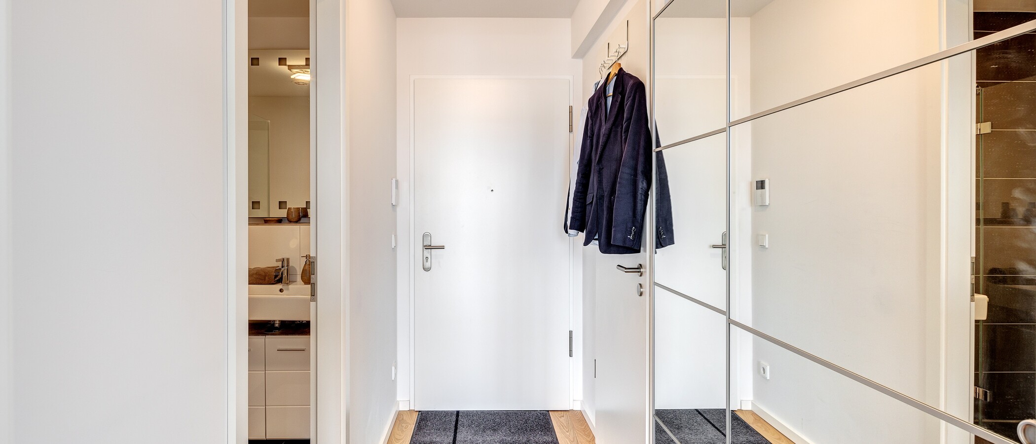 マンション München Bogenhausen 01 玄関入り口 12978