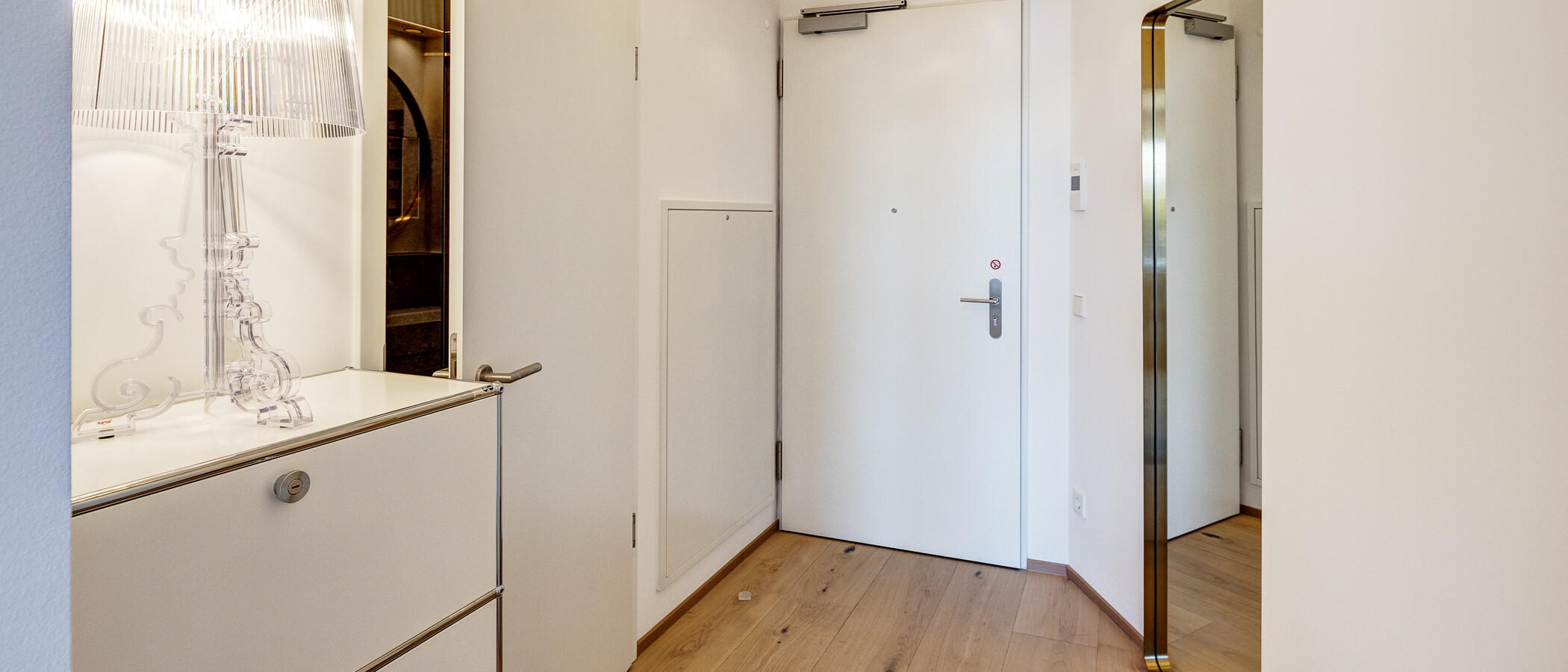 マンション München Au 04 玄関入り口 13003
