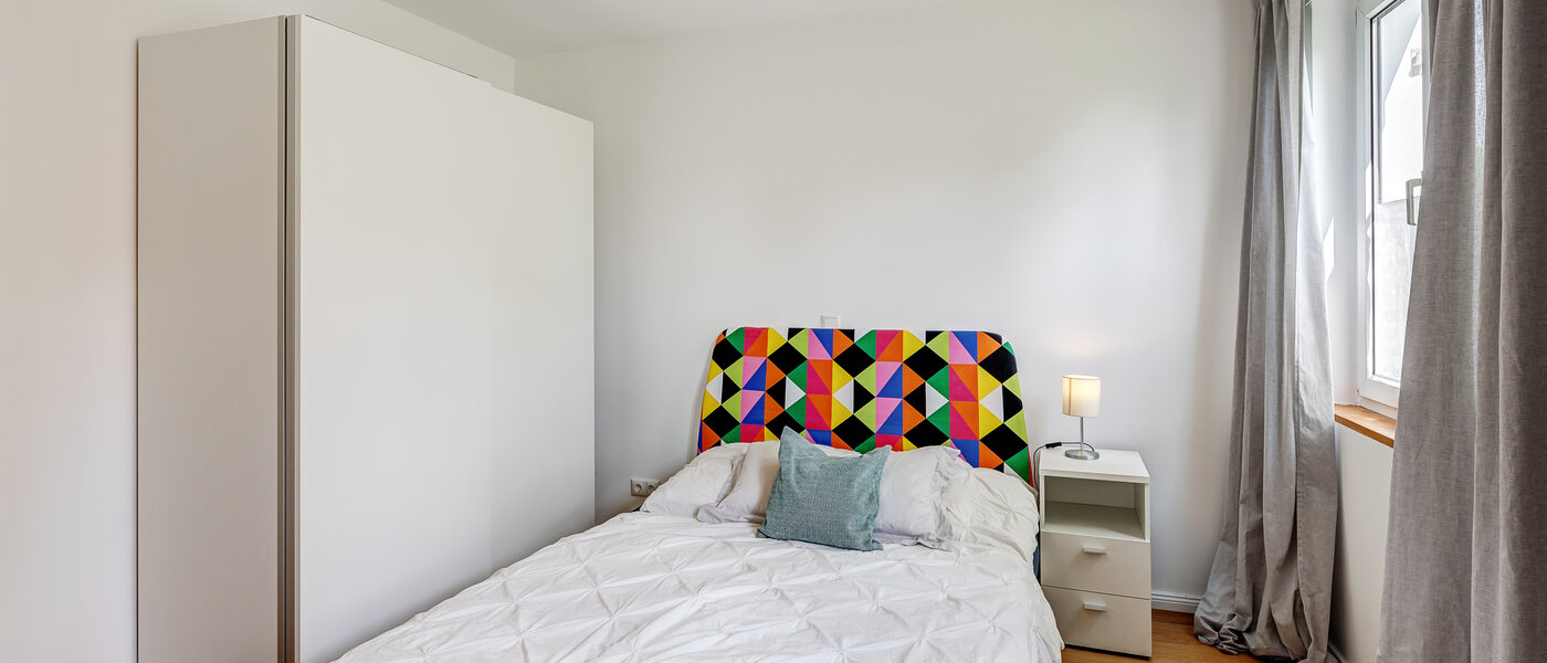 庭付き住宅 Germering 01 寝室 13004