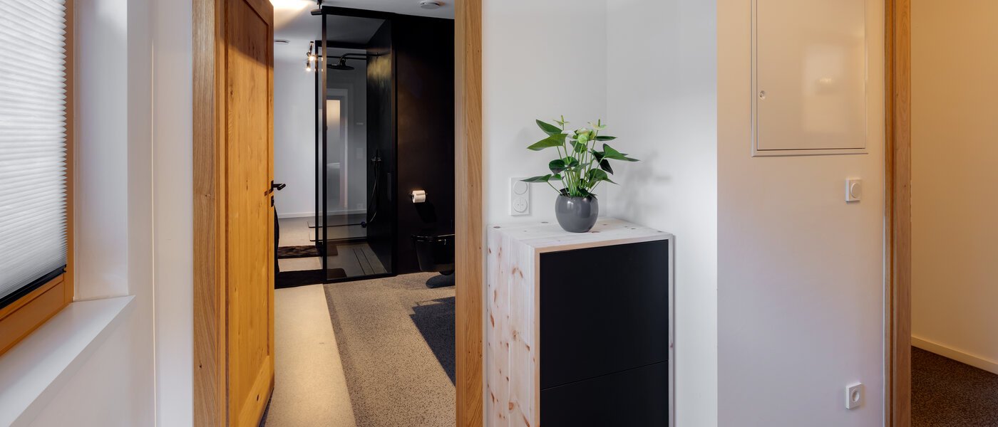 マンション Rottach-Egern 08 玄関入り口 13009