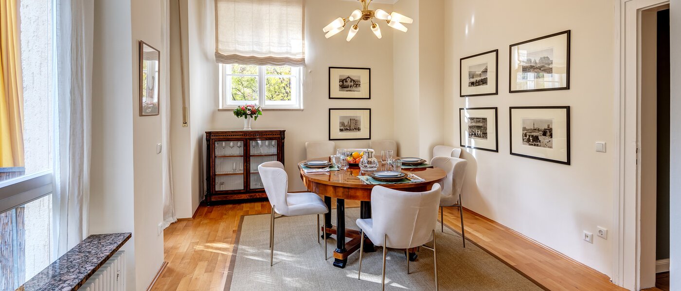 マンション München Herzogpark 01 ダイニングルーム 13017