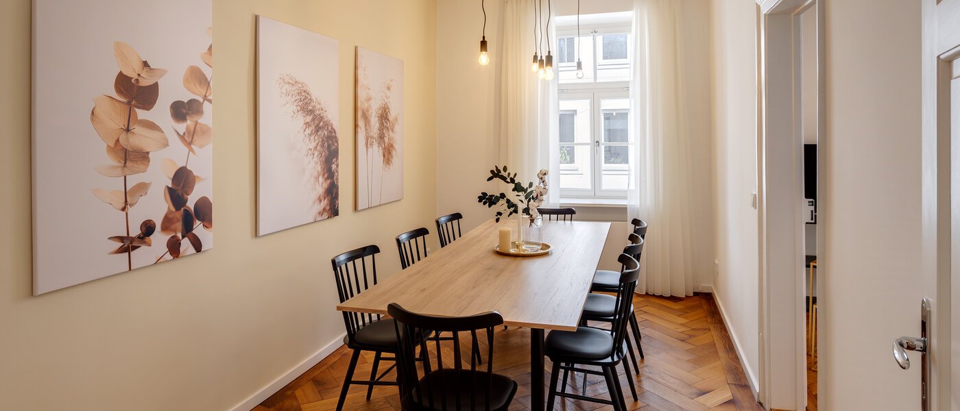 マンション München Isarvorstadt 01 ダイニングルーム 13026