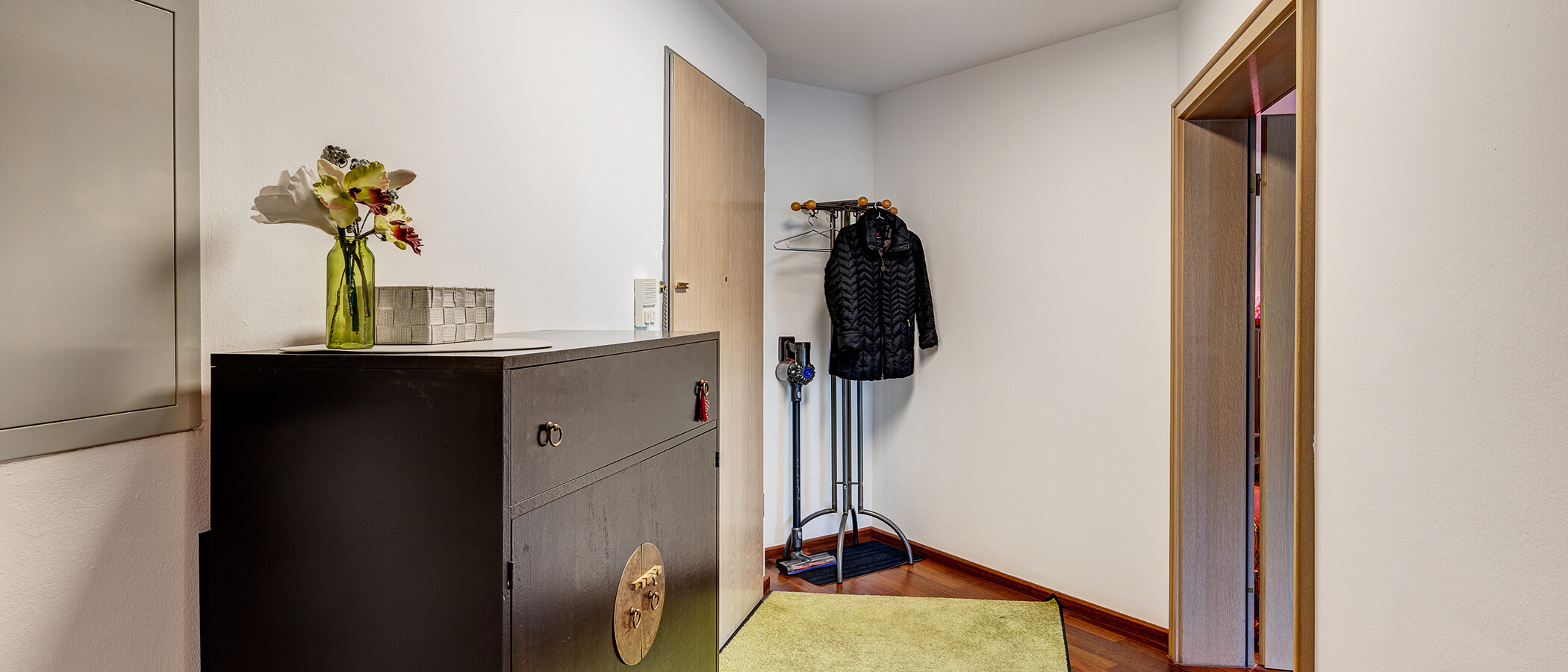 マンション München Schwabing-Nord (zw. Belgrad- & Leopoldstraße) 01 玄関入り口 13047