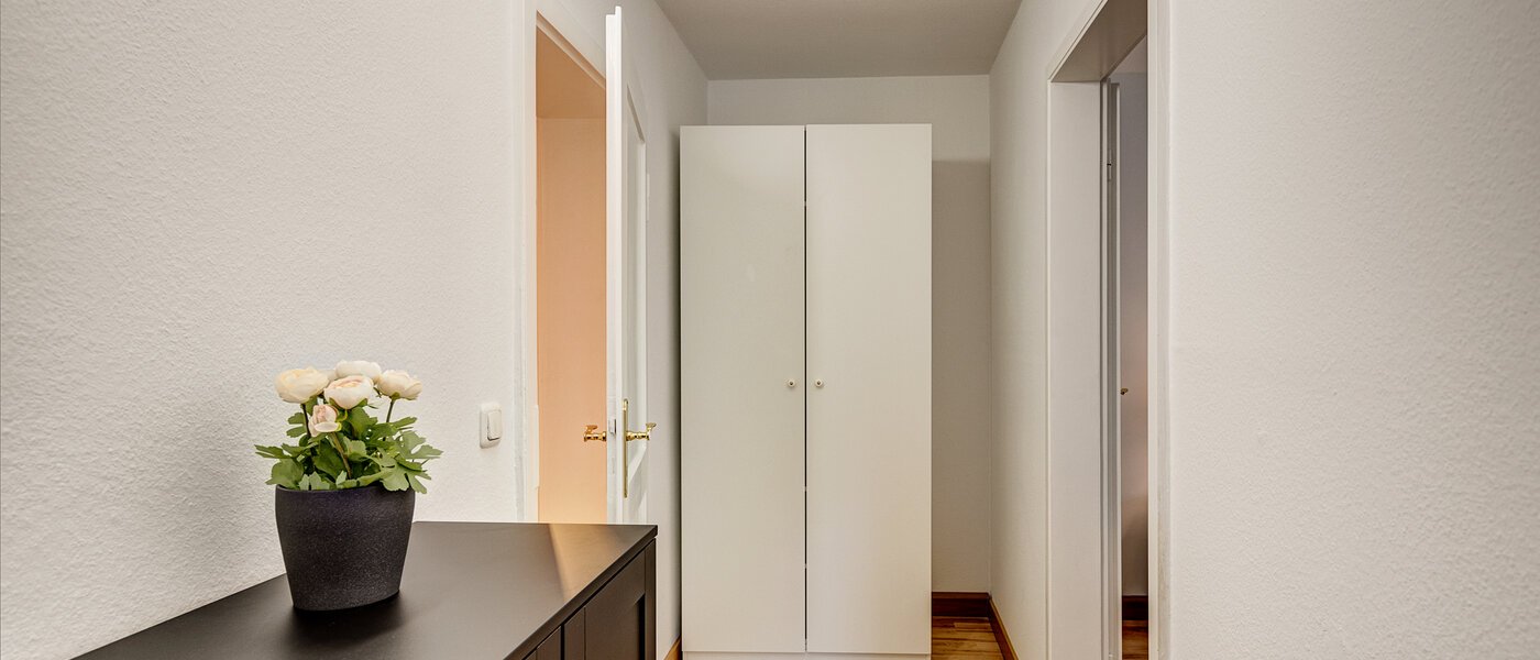 マンション München Neuhausen 04 玄関入り口 13100