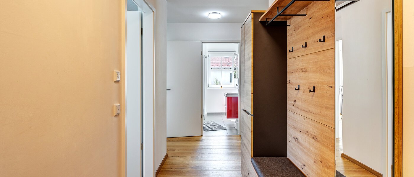 マンション Bad Wiessee 01 玄関入り口 13104