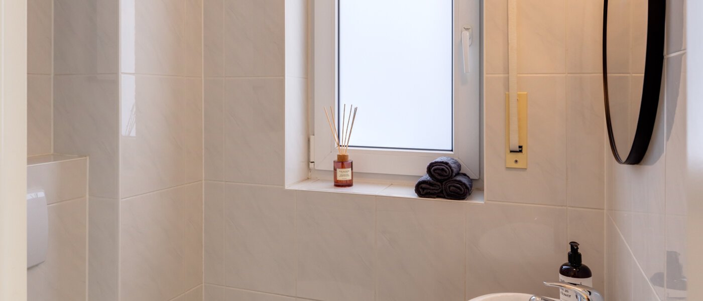 メゾネット・マンション（複数階にわたるマンション） München Trudering 01 ゲスト用 WC 13109