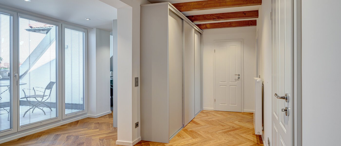 メゾネット・マンション（複数階にわたるマンション） München Neuhausen 03 玄関入り口 13127