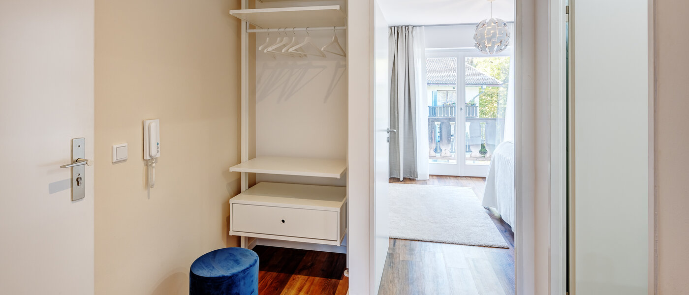 マンション Bad Wiessee 01 玄関入り口 13185