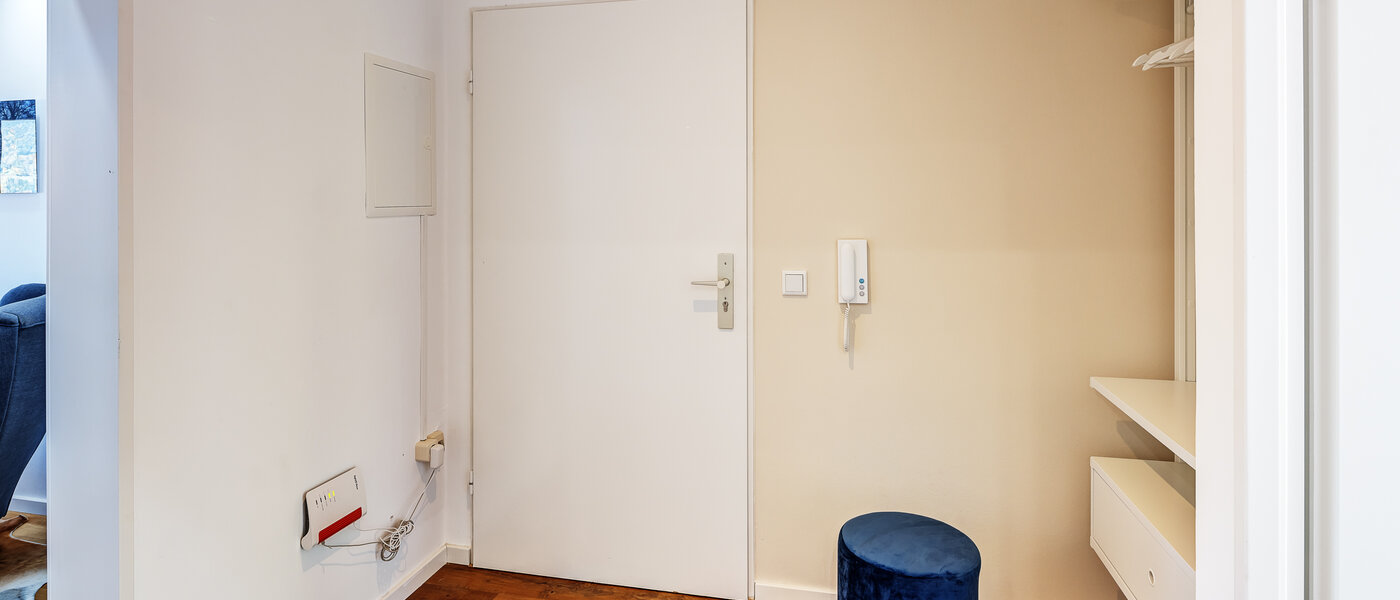 マンション Bad Wiessee 03 玄関入り口 13185