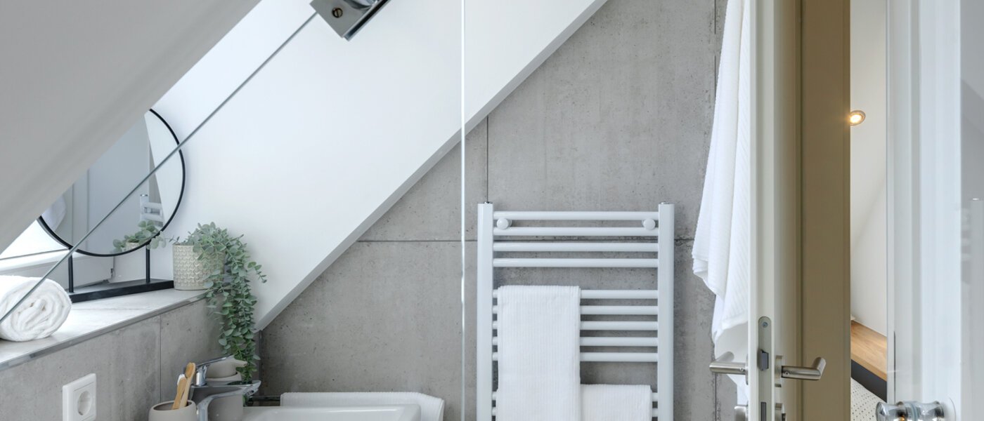 アティック・フラット（屋根裏） München Au 04 浴室 13187