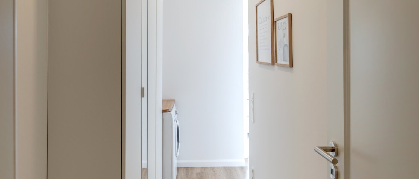 アティック・フラット（屋根裏） München Au 04 玄関入り口 13187