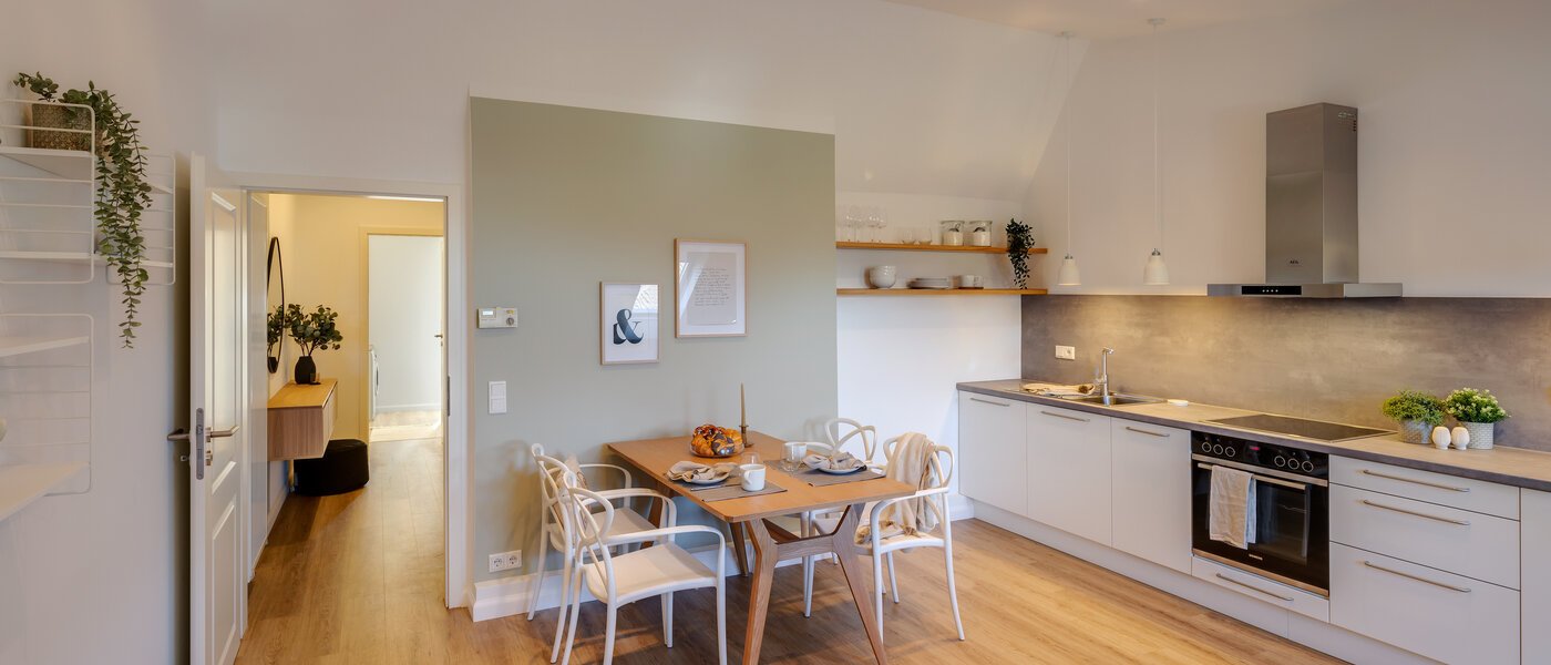 アティック・フラット（屋根裏） München Au 02 リビングエリア 13187