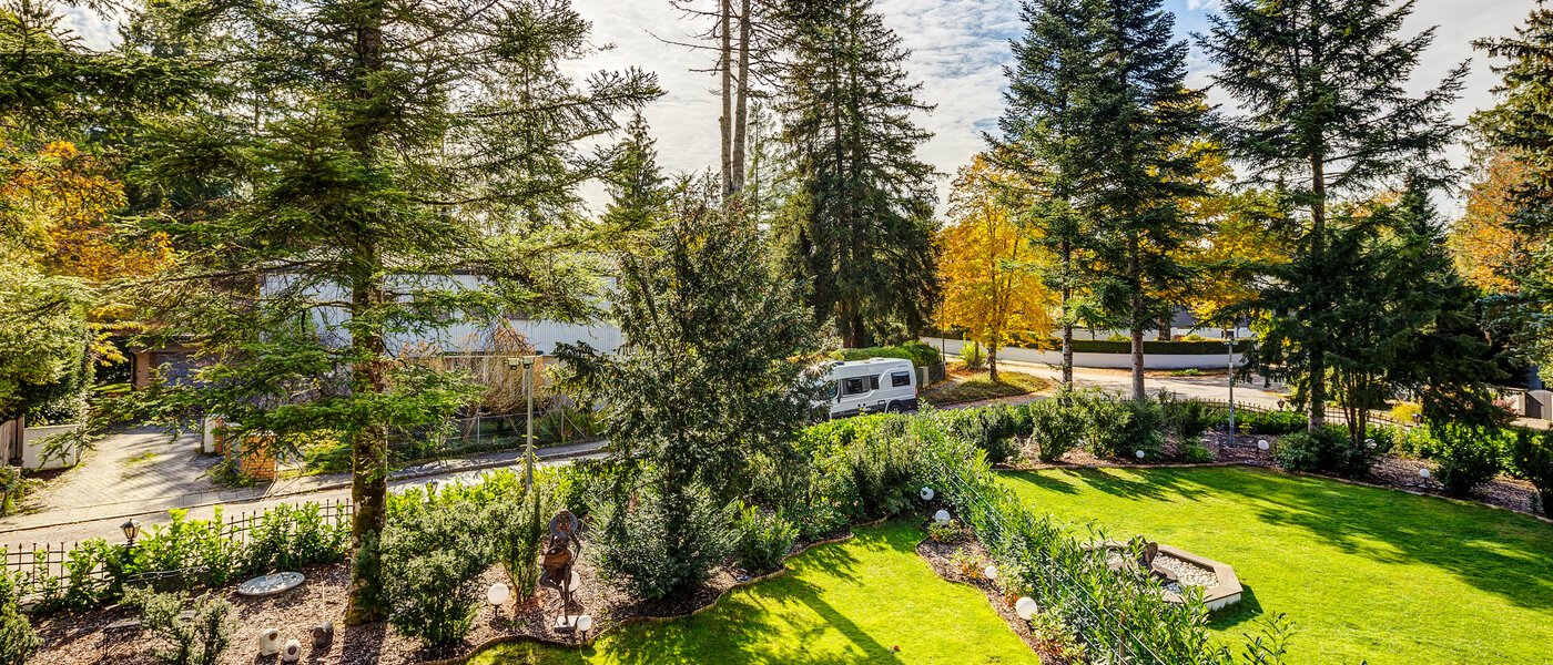 アティック・フラット（屋根裏） Baldham 01 物件からの眺め 13188