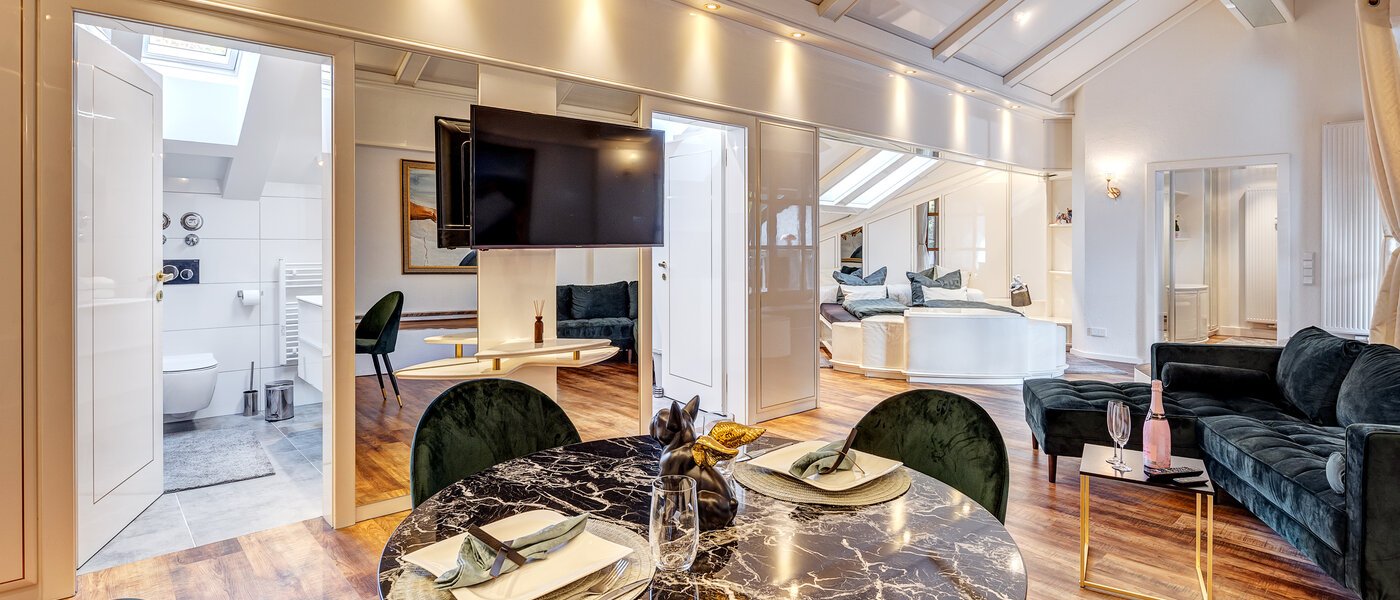 アティック・フラット（屋根裏） Baldham 01 リビングエリア 13188