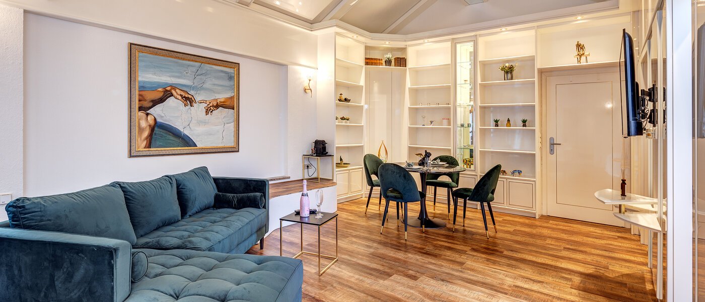 アティック・フラット（屋根裏） Baldham 03 リビングエリア 13188