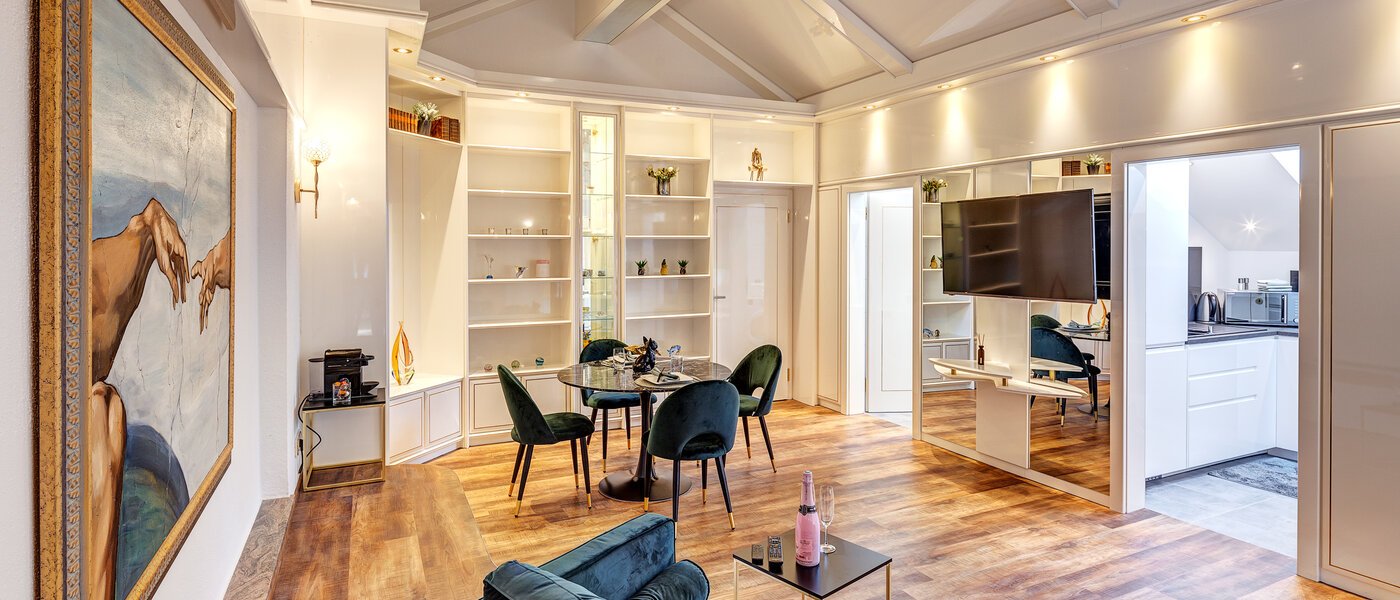 アティック・フラット（屋根裏） Baldham 04 リビングエリア 13188