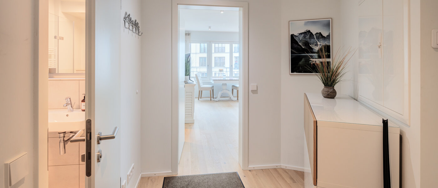 マンション München Au 02 玄関入り口 13189