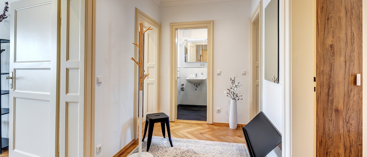 マンション München Haidhausen 02 玄関入り口 13219