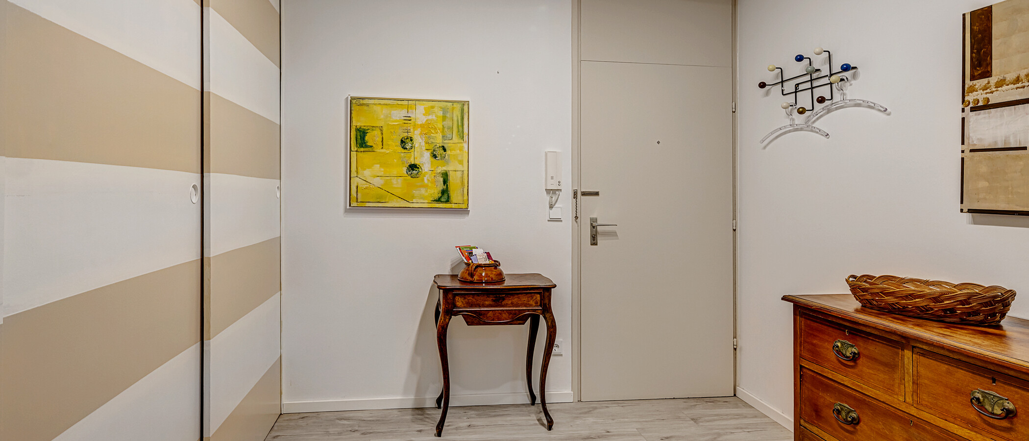 マンション München Neuhausen 01 玄関入り口 13222