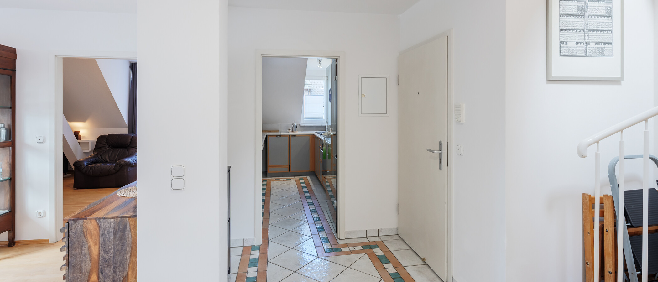 アティック・フラット（屋根裏） München Laim 03 玄関入り口 13229