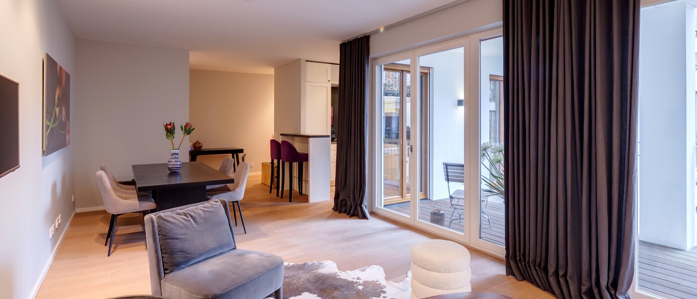 マンション München Maxvorstadt - Westen 04 リビングエリア 13240