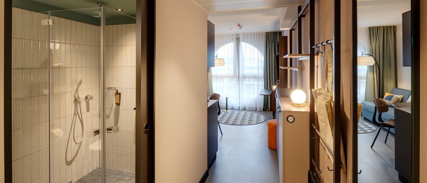 マンション München Neuperlach 01 玄関入り口 13251