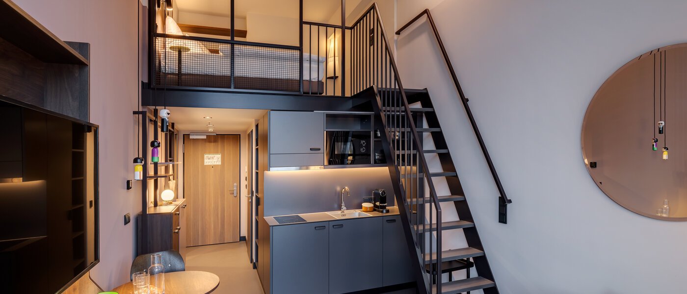 メゾネット・マンション（複数階にわたるマンション） München Neuperlach 01 リビングエリア 13252