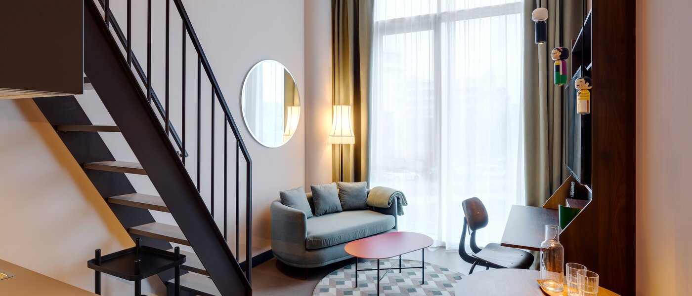 メゾネット・マンション（複数階にわたるマンション） München Neuperlach 02 リビングエリア 13252