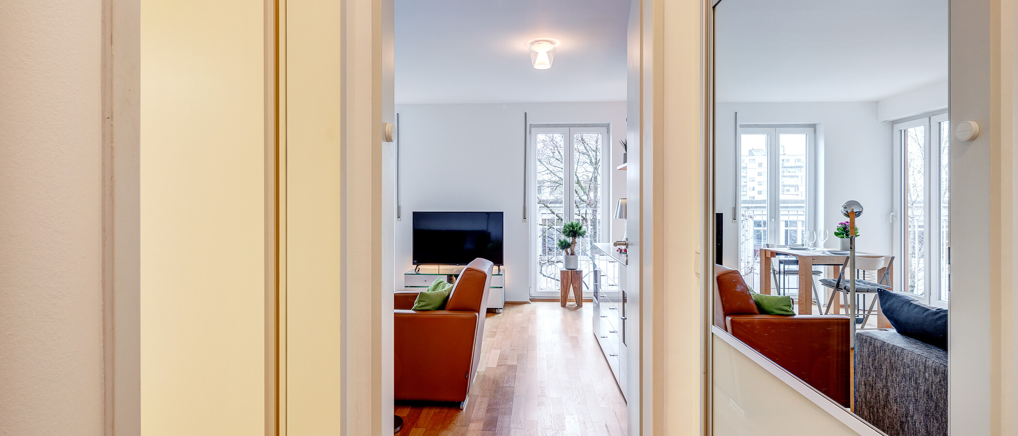 マンション München Schwabing-West 01 玄関入り口 13262
