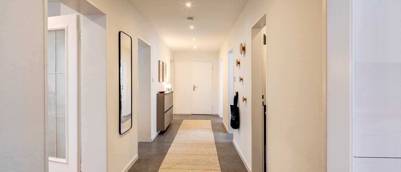 アティック・フラット（屋根裏） München Giesing 01 玄関入り口 13269