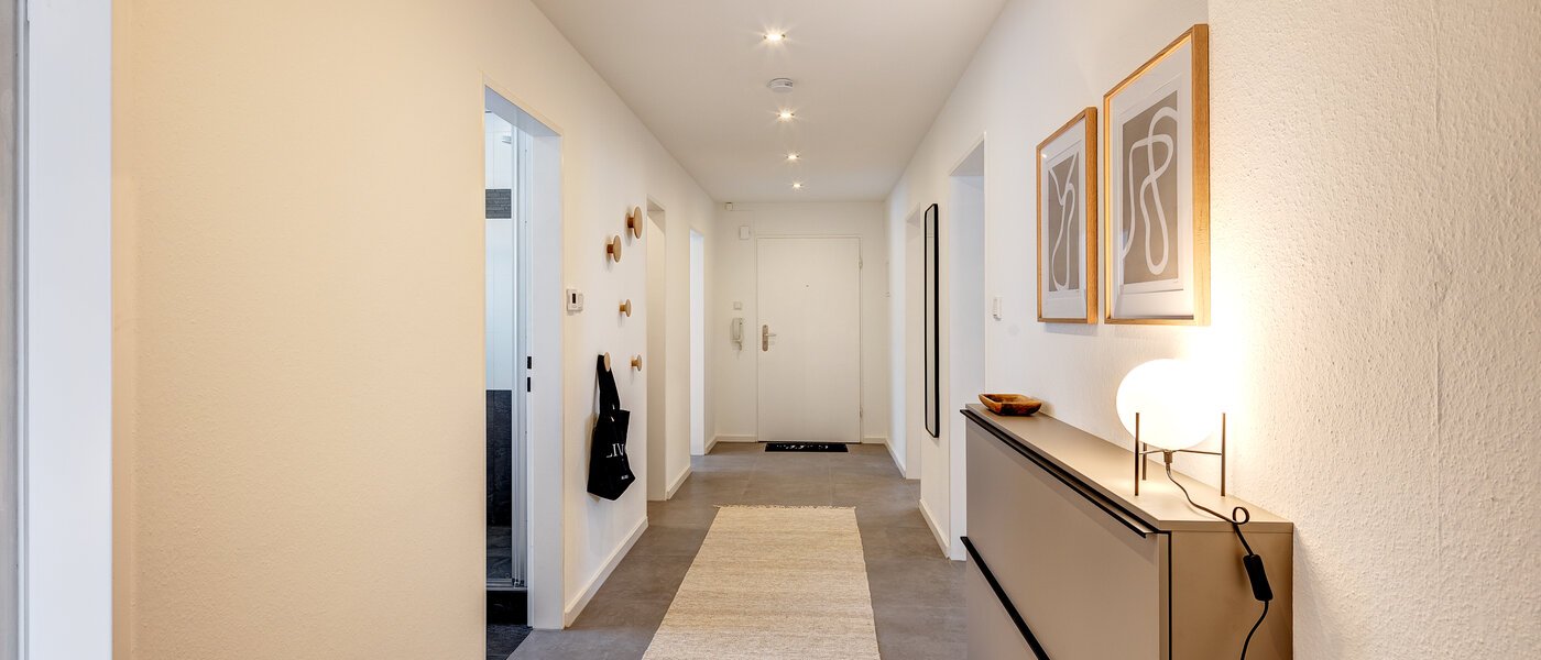 アティック・フラット（屋根裏） München Giesing 02 玄関入り口 13269