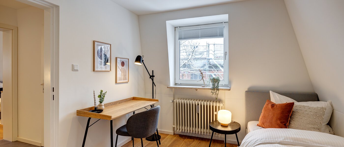 アティック・フラット（屋根裏） München Giesing 04 3.　寝室 13269