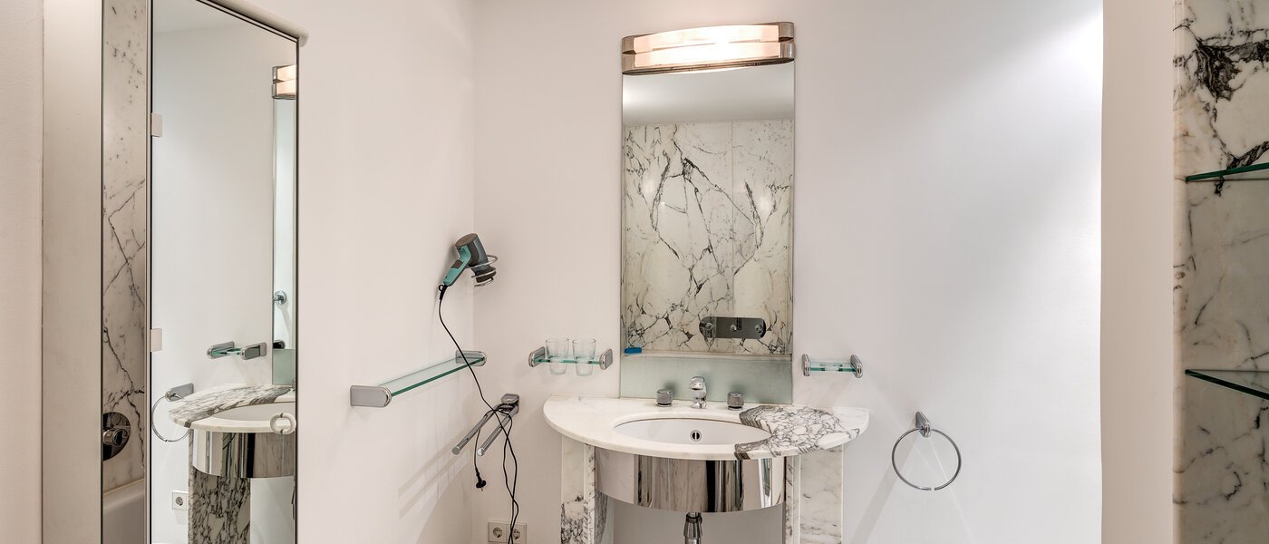 マンション München Schwabing-West (rund um den Bonner Platz) 01 浴室 13286