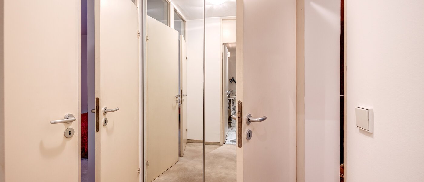 マンション München Schwabing-West (rund um den Bonner Platz) 03 玄関入り口 13286