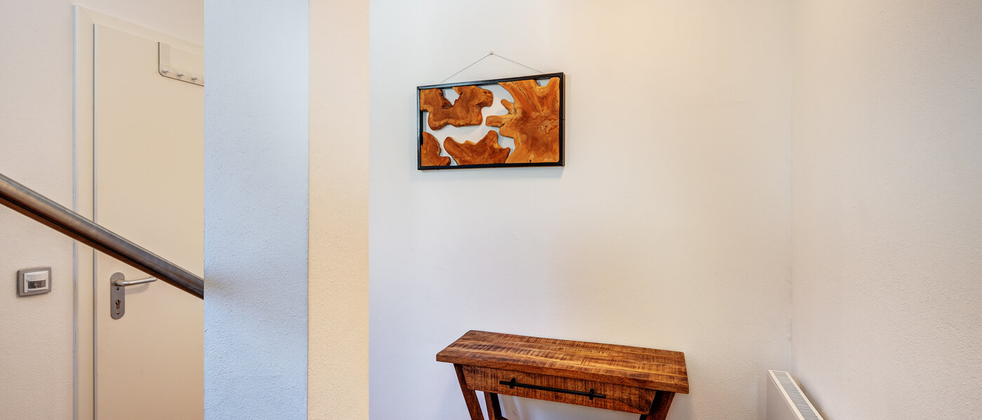 アティック・フラット（屋根裏） Tegernsee 02 玄関入り口 13299