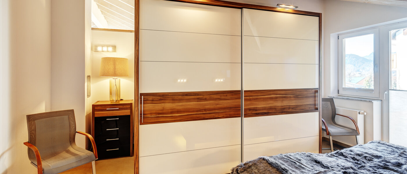 アティック・フラット（屋根裏） Tegernsee 01 寝室 13299