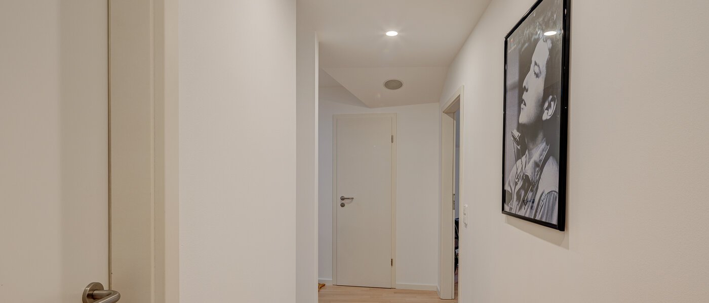 複層－回廊住宅 München Maxvorstadt 01 玄関入り口 13317